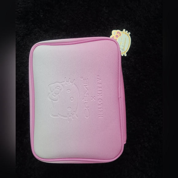 NWT Hello Kitty Beauty Travel Case - Picture 6 of 10